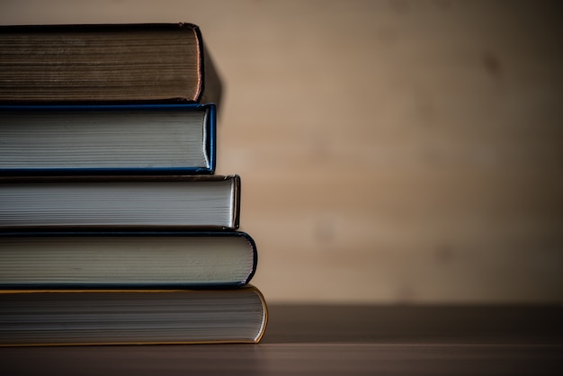 学而思与新东方股票未来有没有上涨的可能呢？